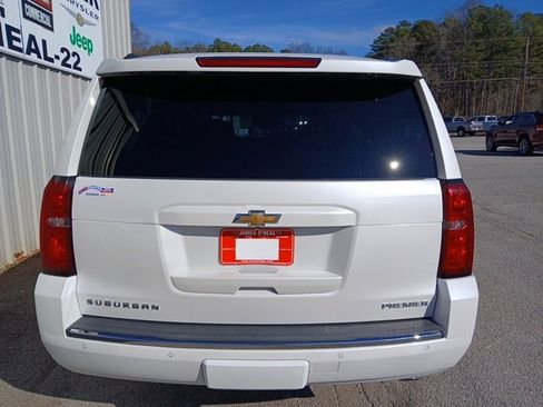 Used 2019 Chevrolet Suburban Premier w/ Premier Plus Edition image 4