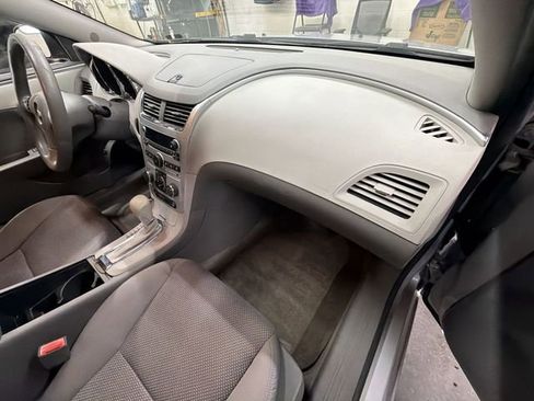 Used 2011 Chevrolet Malibu LS image 26