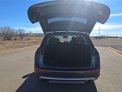 Used 2022 Lincoln Corsair FWD w/ Premium Package image 29