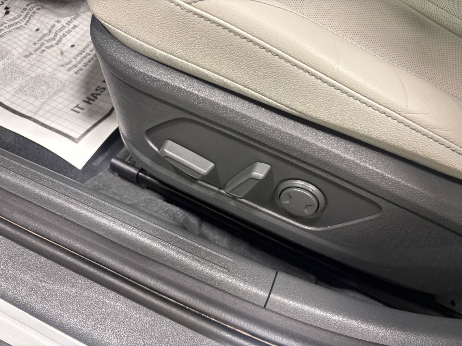 Used 2020 Hyundai Sonata SEL w/ Premium Package FWD image 28
