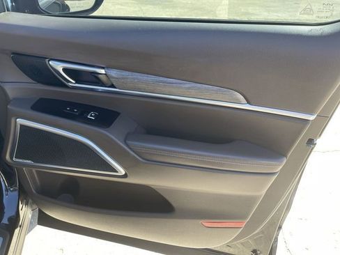 Used 2022 Kia Telluride SX w/ Nightfall Edition Package image 16