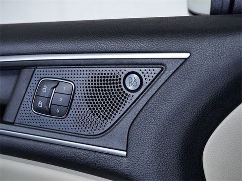 Used 2019 Ford Edge Titanium w/ Equipment Group 301A image 27