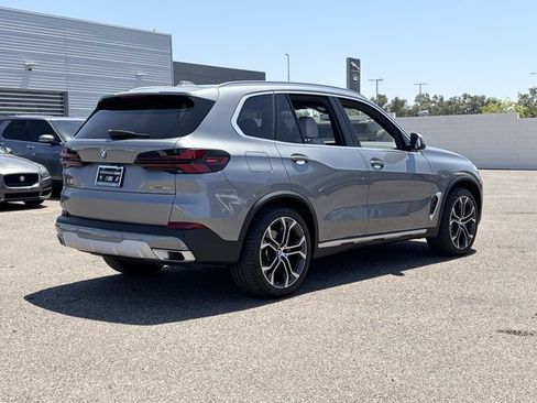 Used 2024 BMW X5 sDrive40i w/ Premium Package RWD image 6