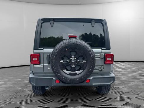 Used 2018 Jeep Wrangler Unlimited Sport S AWD/4WD image 8