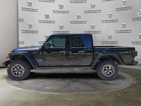 New 2026 Jeep Gladiator Rubicon AWD/4WD image 2