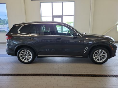 Used 2023 BMW X5 xDrive40i AWD/4WD image 4