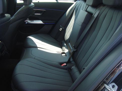 Used 2024 Mercedes-Benz E 350 4MATIC Sedan image 40