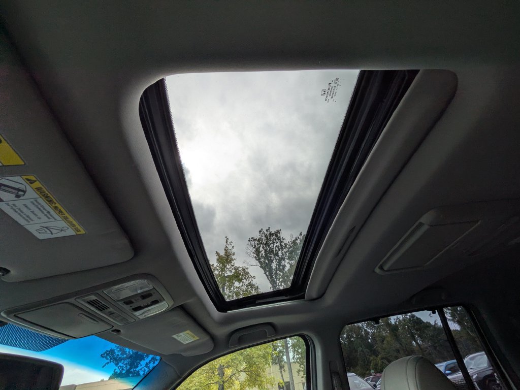 Used 2015 Honda Pilot Touring image 22