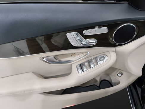 Used 2016 Mercedes-Benz C 300 4MATIC Sedan image 10
