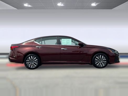 Used 2023 Nissan Altima 2.5 SV image 7