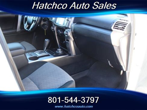 Used 2015 Toyota 4Runner SR5 AWD/4WD image 20