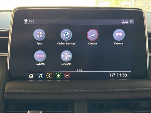 Used 2021 GMC Yukon XL SLT image 44