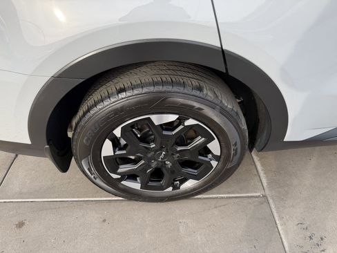 Used 2024 Kia Sorento S w/ Panoramic Sunroof Package image 15