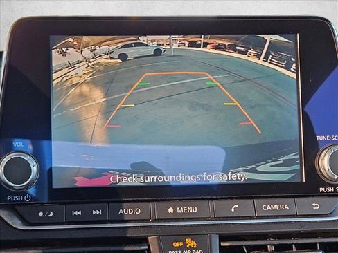 Used 2025 Nissan Altima 2.5 SV image 12