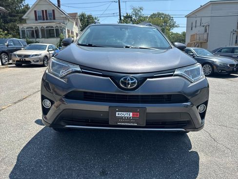 Used 2018 Toyota RAV4 XLE w/ Plus Extra Value Package AWD/4WD image 4