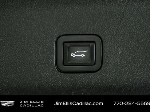 Used 2023 Chevrolet Suburban High Country w/ Premium Package 2 image 35