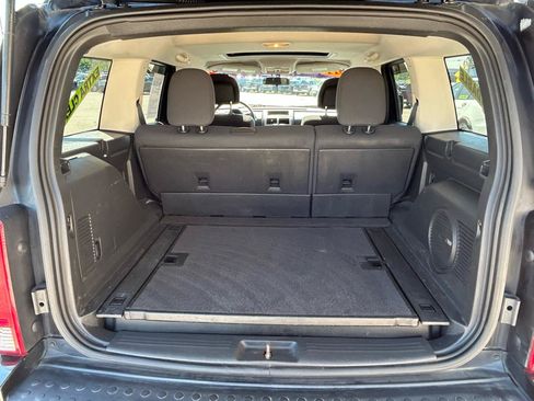 Used 2011 Dodge Nitro Heat w/ Chrome Accents Group AWD/4WD image 17