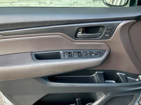 Used 2018 Honda Odyssey EX-L image 15