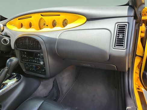 Used 2000 Plymouth Prowler RWD image 18