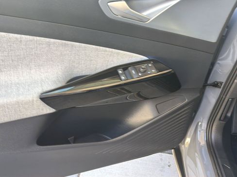 Certified 2023 Volkswagen ID.4 Pro RWD image 15