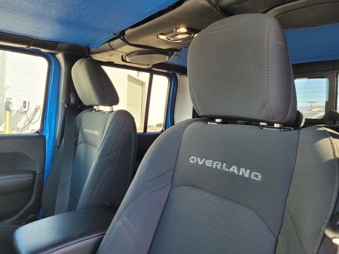 Used 2021 Jeep Gladiator Overland AWD/4WD image 16