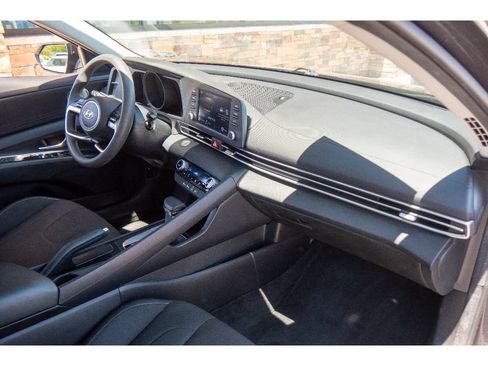 Used 2023 Hyundai Elantra SEL FWD image 14