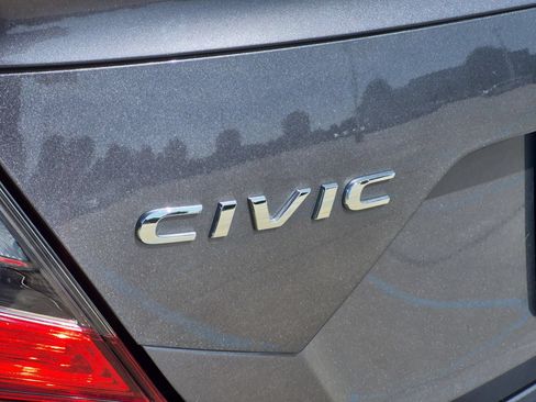 Used 2018 Honda Civic EX image 27