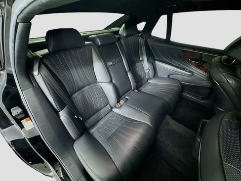 Used 2020 Lexus LS 500 image 30