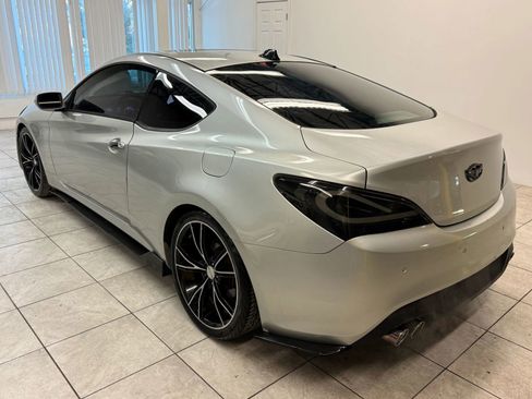 Used 2013 Hyundai Genesis 3.8 image 7
