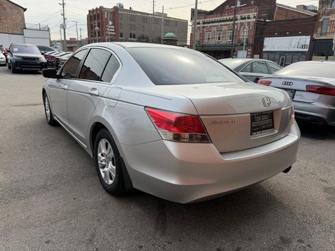 Used 2009 Honda Accord LX-P image 4