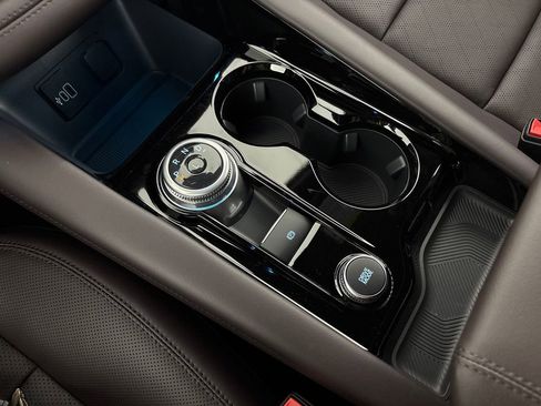 New 2026 Ford Explorer Platinum image 27