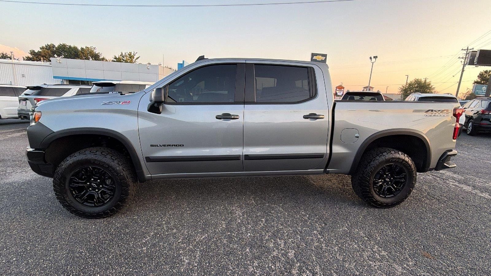 Used 2024 Chevrolet Silverado 1500 ZR2 w/ Technology Package AWD/4WD image 12