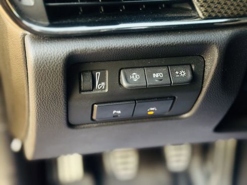 Used 2017 Cadillac ATS V w/ Luxury Package image 38