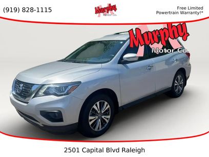 Used 2020 Nissan Pathfinder SV