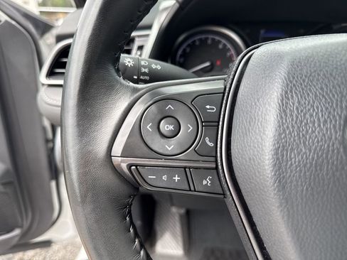 Used 2024 Toyota Camry SE FWD image 16