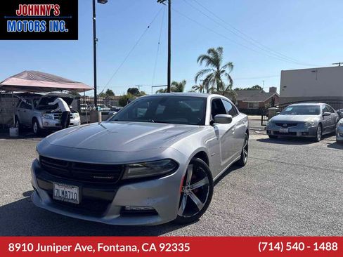 Used 2015 Dodge Charger R/T RWD image 1