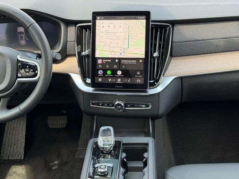 Certified 2026 Volvo XC90 B6 Plus AWD/4WD image 14