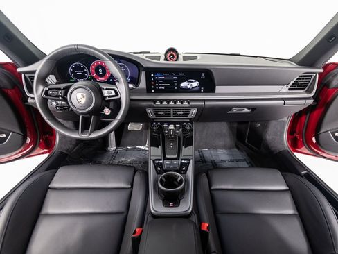 Certified 2025 Porsche 911 Carrera image 32