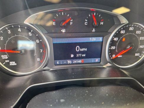 Used 2025 Chevrolet Blazer LT image 4