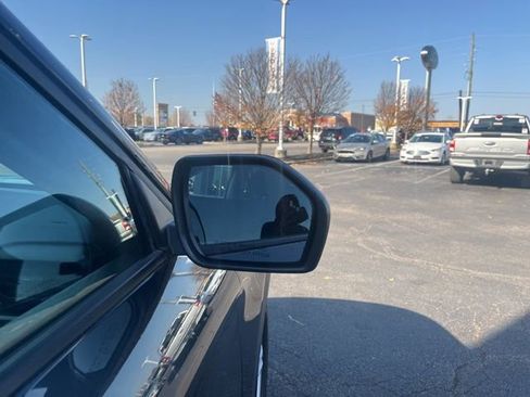 Certified 2023 Ford Explorer XLT image 7