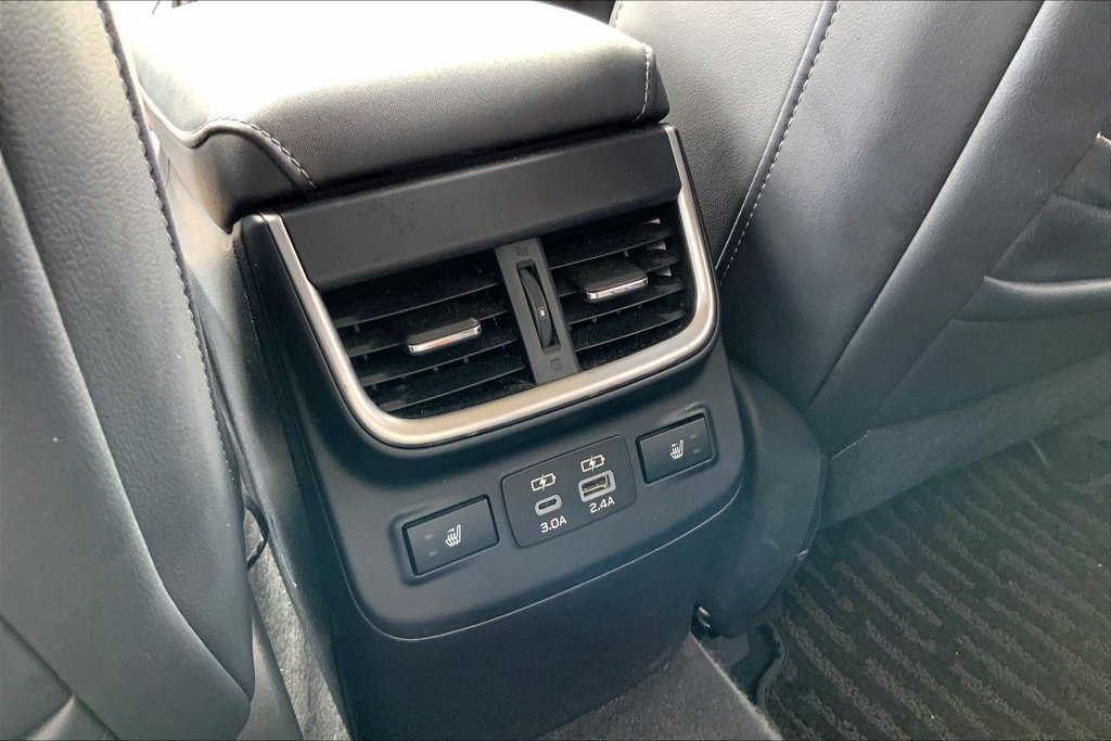 Used 2023 Subaru Outback Limited AWD/4WD image 10