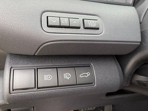 New 2026 Toyota C-HR AWD/4WD image 31