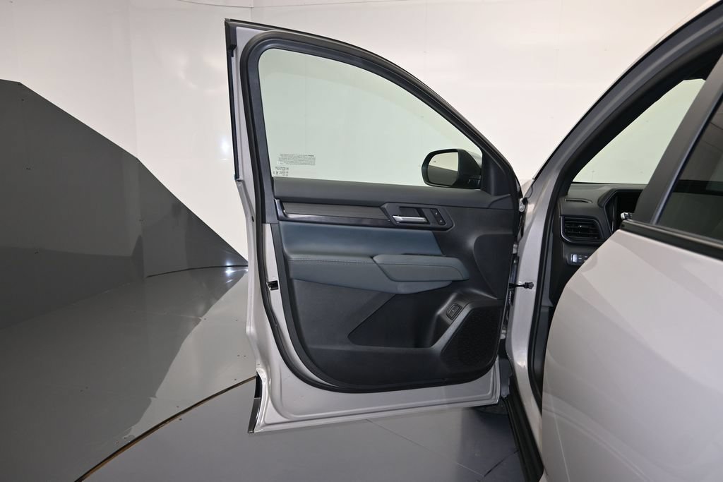 Used 2026 GMC Terrain AT4 w/ Technology Package II AWD/4WD image 10