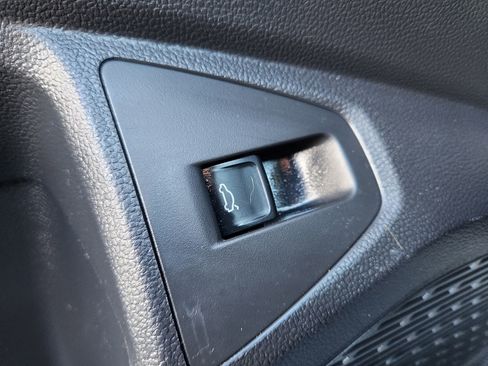 Certified 2019 Volkswagen Jetta S w/ Driver Assistance Package image 19