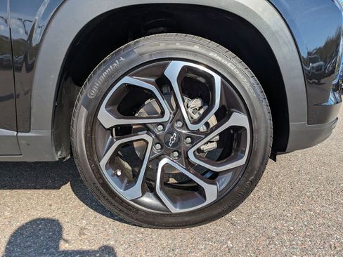 Used 2025 Chevrolet Trax RS w/ Sunroof Package image 10