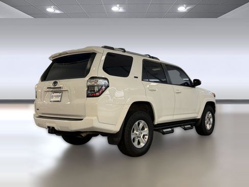 Used 2021 Toyota 4Runner SR5 AWD/4WD image 9