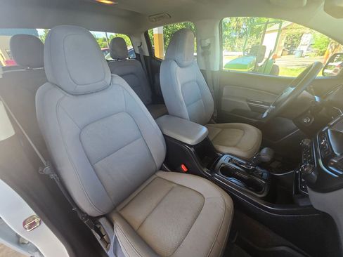 Used 2020 Chevrolet Colorado W/T w/ WT Convenience Package image 5