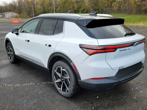 New 2026 Chevrolet Equinox EV LT image 9