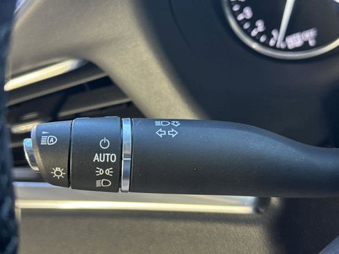 Used 2022 Buick Enclave Avenir w/ Avenir Technology Package image 27