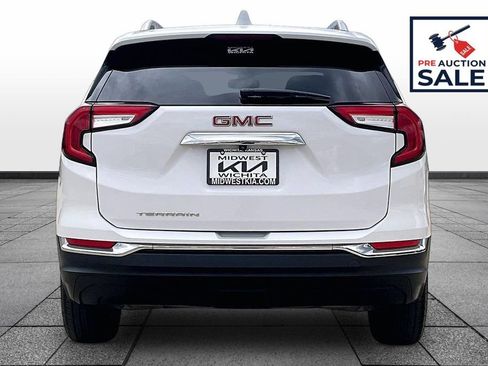 Used 2023 GMC Terrain SLT FWD image 4